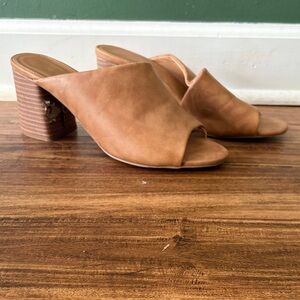 Lulu's Tan Block Heel Mules